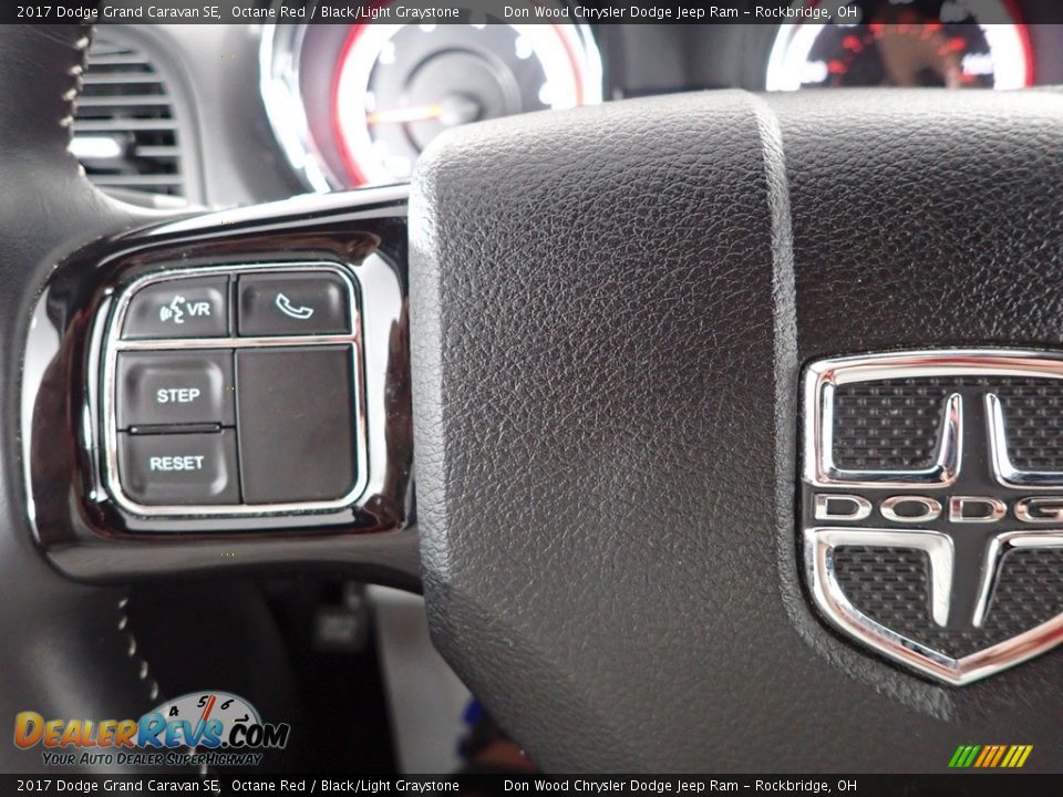 2017 Dodge Grand Caravan SE Octane Red / Black/Light Graystone Photo #13