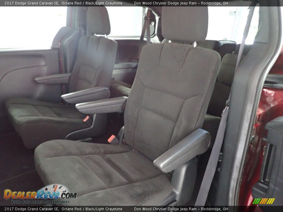 2017 Dodge Grand Caravan SE Octane Red / Black/Light Graystone Photo #21