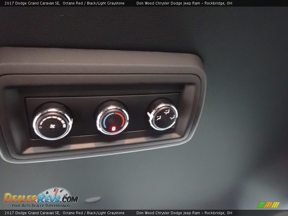 2017 Dodge Grand Caravan SE Octane Red / Black/Light Graystone Photo #23