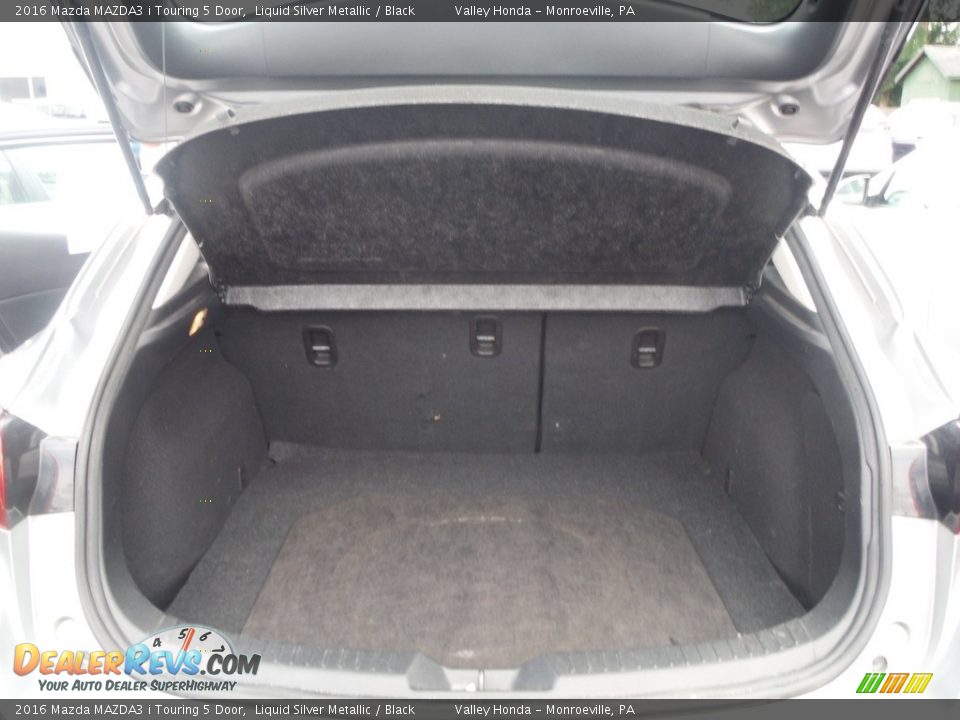 2016 Mazda MAZDA3 i Touring 5 Door Trunk Photo #20