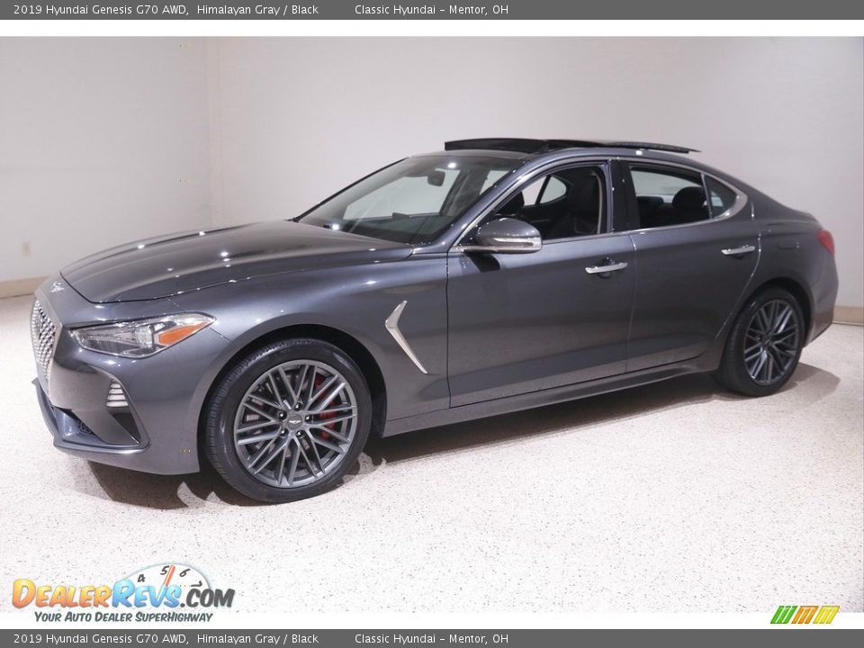 Front 3/4 View of 2019 Hyundai Genesis G70 AWD Photo #3