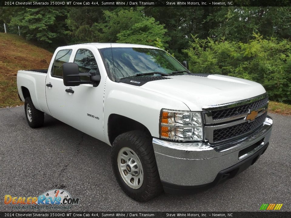 Front 3/4 View of 2014 Chevrolet Silverado 3500HD WT Crew Cab 4x4 Photo #4