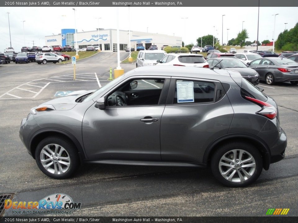 2016 Nissan Juke S AWD Gun Metallic / Black/Silver Photo #6