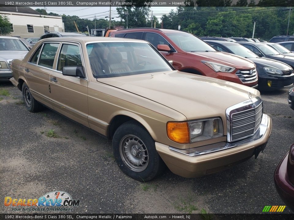 Front 3/4 View of 1982 Mercedes-Benz S Class 380 SEL Photo #1