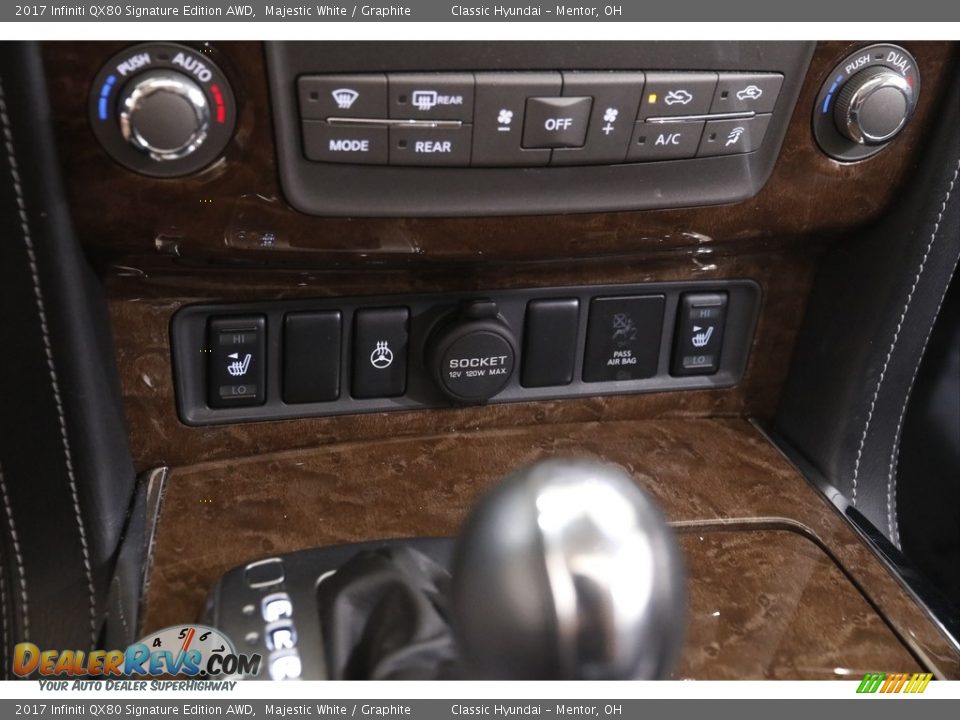 Controls of 2017 Infiniti QX80 Signature Edition AWD Photo #15