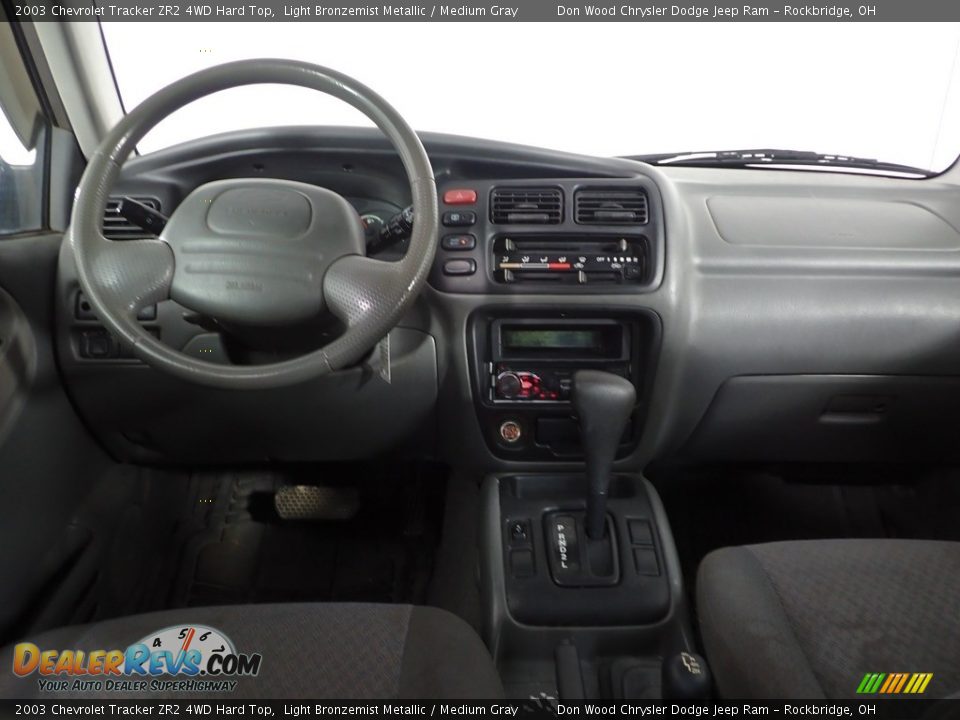 2003 Chevrolet Tracker ZR2 4WD Hard Top Light Bronzemist Metallic / Medium Gray Photo #16