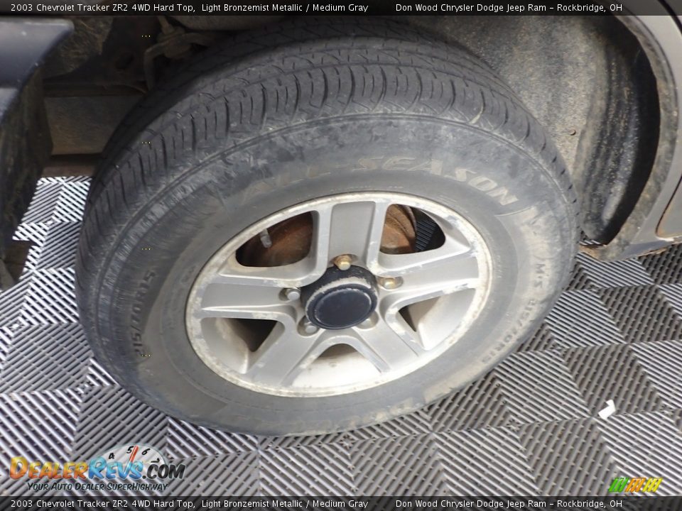 2003 Chevrolet Tracker ZR2 4WD Hard Top Light Bronzemist Metallic / Medium Gray Photo #19