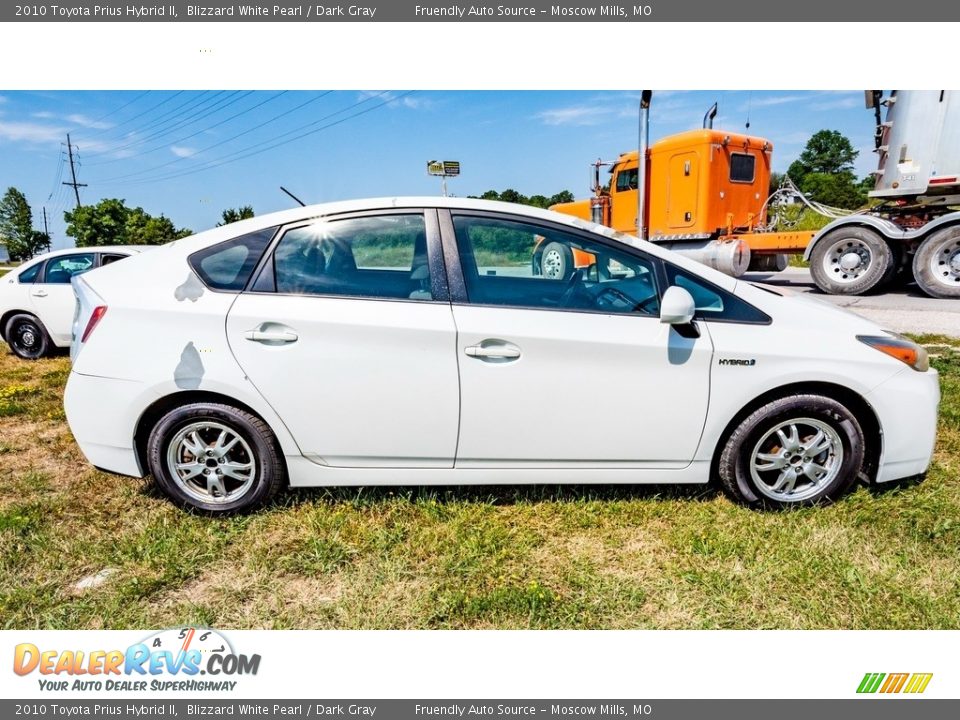 2010 Toyota Prius Hybrid II Blizzard White Pearl / Dark Gray Photo #3