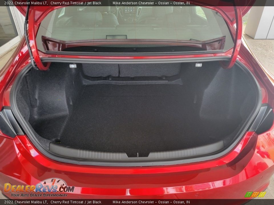 2022 Chevrolet Malibu LT Trunk Photo #6