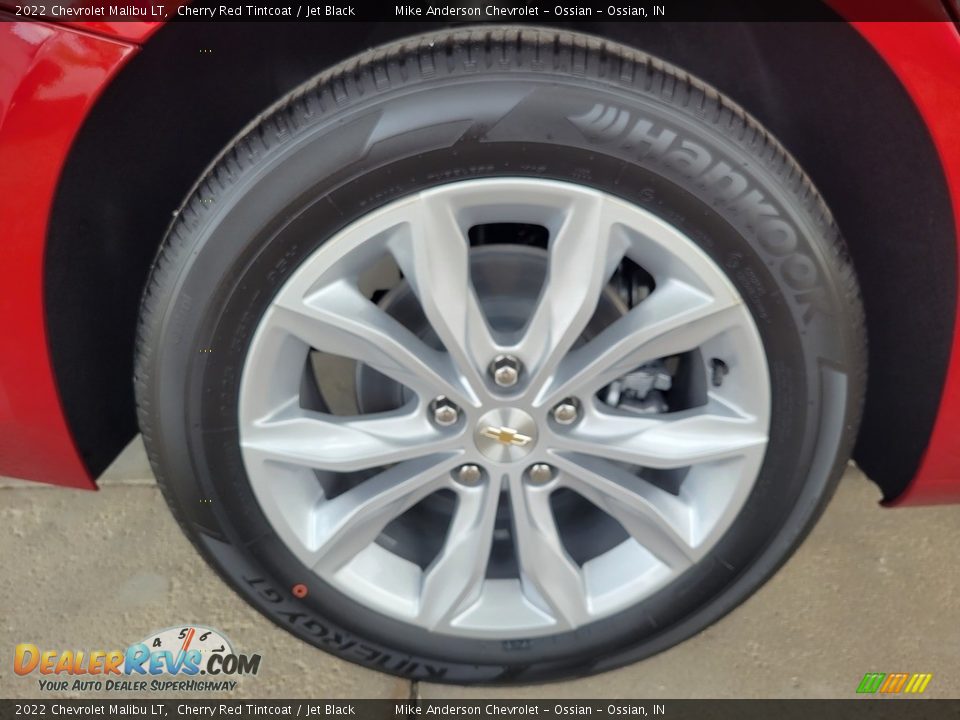 2022 Chevrolet Malibu LT Wheel Photo #12