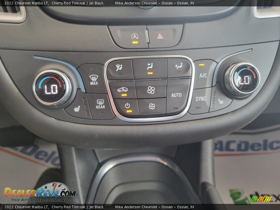 Controls of 2022 Chevrolet Malibu LT Photo #27