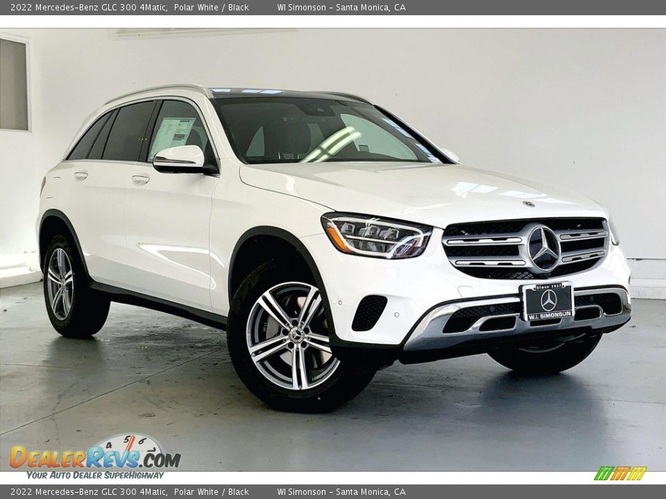 Front 3/4 View of 2022 Mercedes-Benz GLC 300 4Matic Photo #12