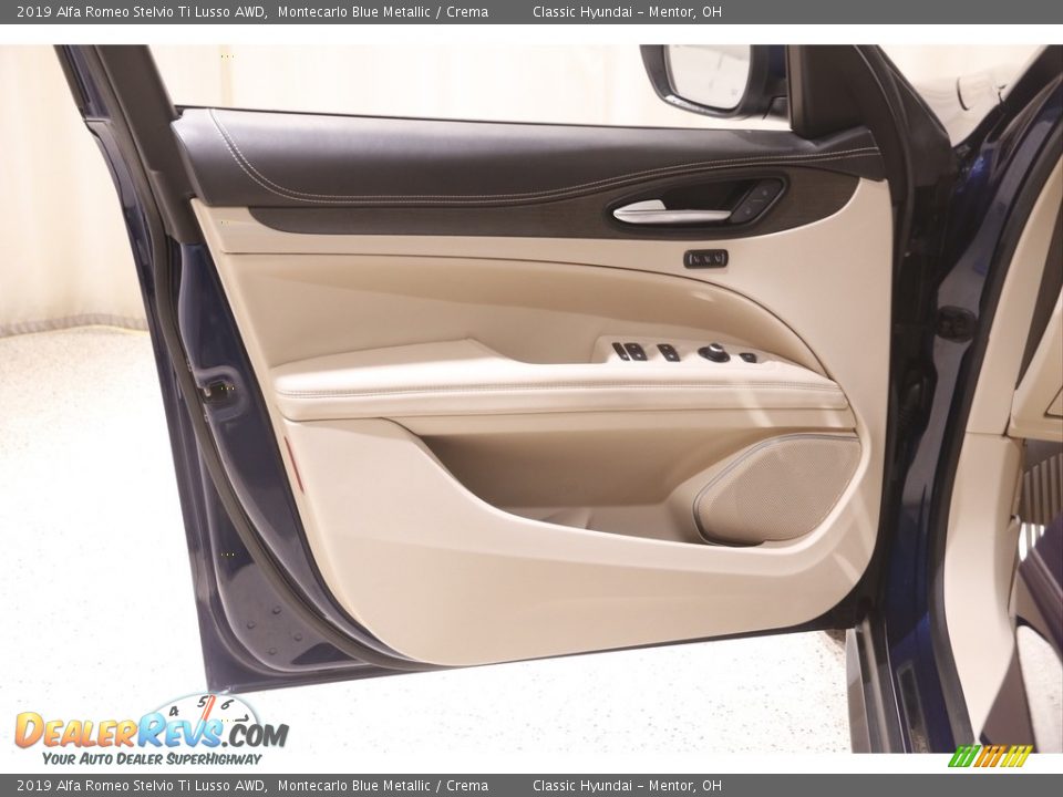 Door Panel of 2019 Alfa Romeo Stelvio Ti Lusso AWD Photo #4