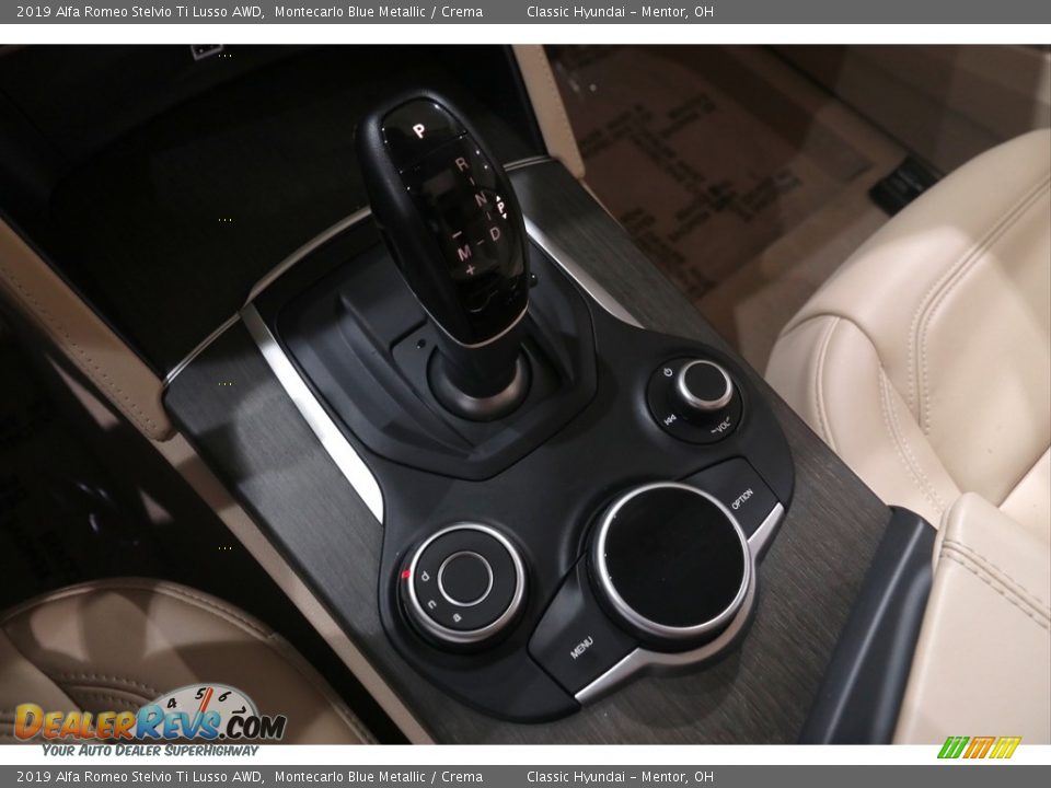 2019 Alfa Romeo Stelvio Ti Lusso AWD Shifter Photo #16