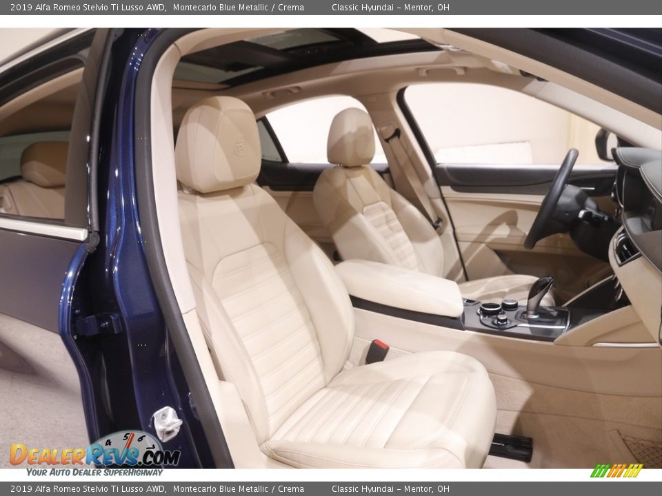 Front Seat of 2019 Alfa Romeo Stelvio Ti Lusso AWD Photo #18