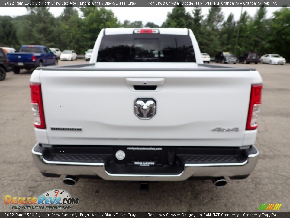 2022 Ram 1500 Big Horn Crew Cab 4x4 Bright White / Black/Diesel Gray Photo #4