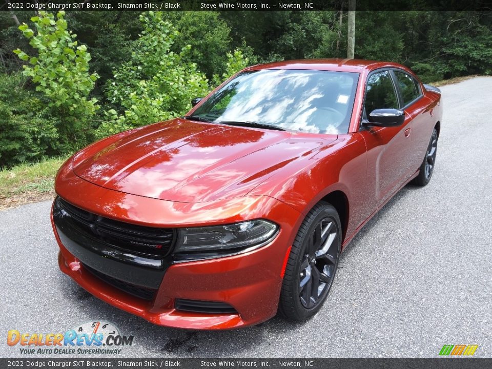 2022 Dodge Charger SXT Blacktop Sinamon Stick / Black Photo #2