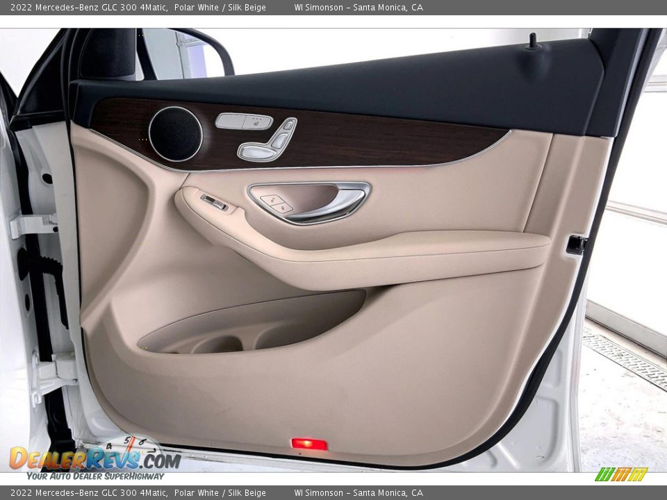 2022 Mercedes-Benz GLC 300 4Matic Polar White / Silk Beige Photo #27