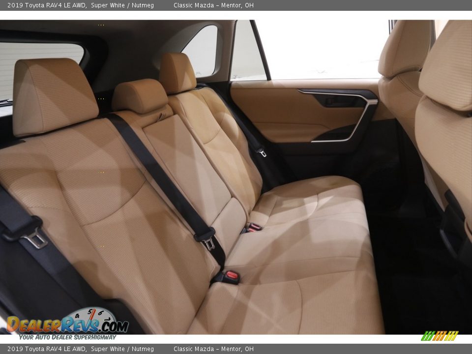 2019 Toyota RAV4 LE AWD Super White / Nutmeg Photo #19