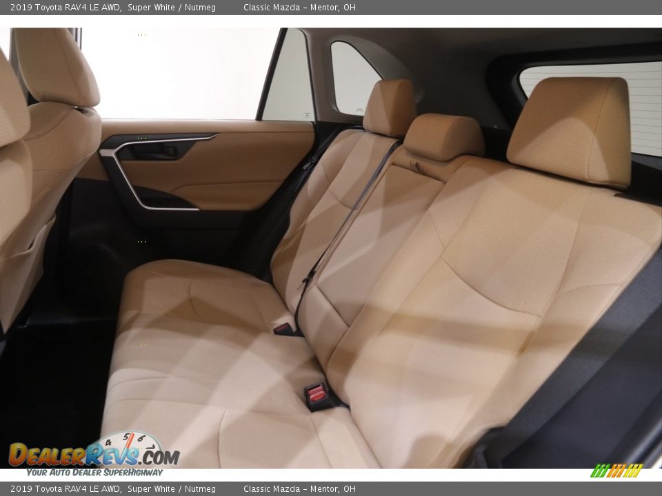 2019 Toyota RAV4 LE AWD Super White / Nutmeg Photo #20