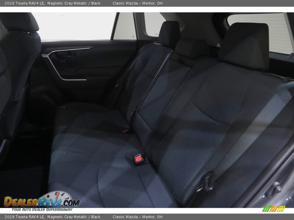2019 Toyota RAV4 LE Magnetic Gray Metallic / Black Photo #22