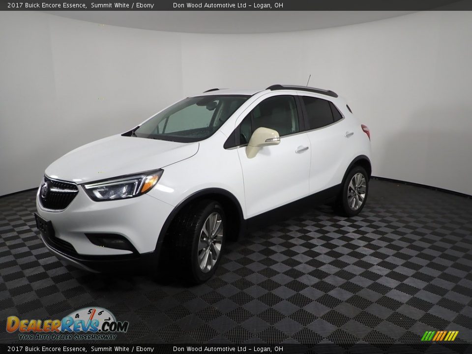 Front 3/4 View of 2017 Buick Encore Essence Photo #5