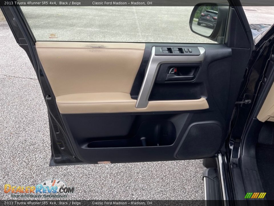 2013 Toyota 4Runner SR5 4x4 Black / Beige Photo #12