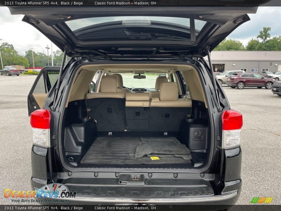 2013 Toyota 4Runner SR5 4x4 Black / Beige Photo #15