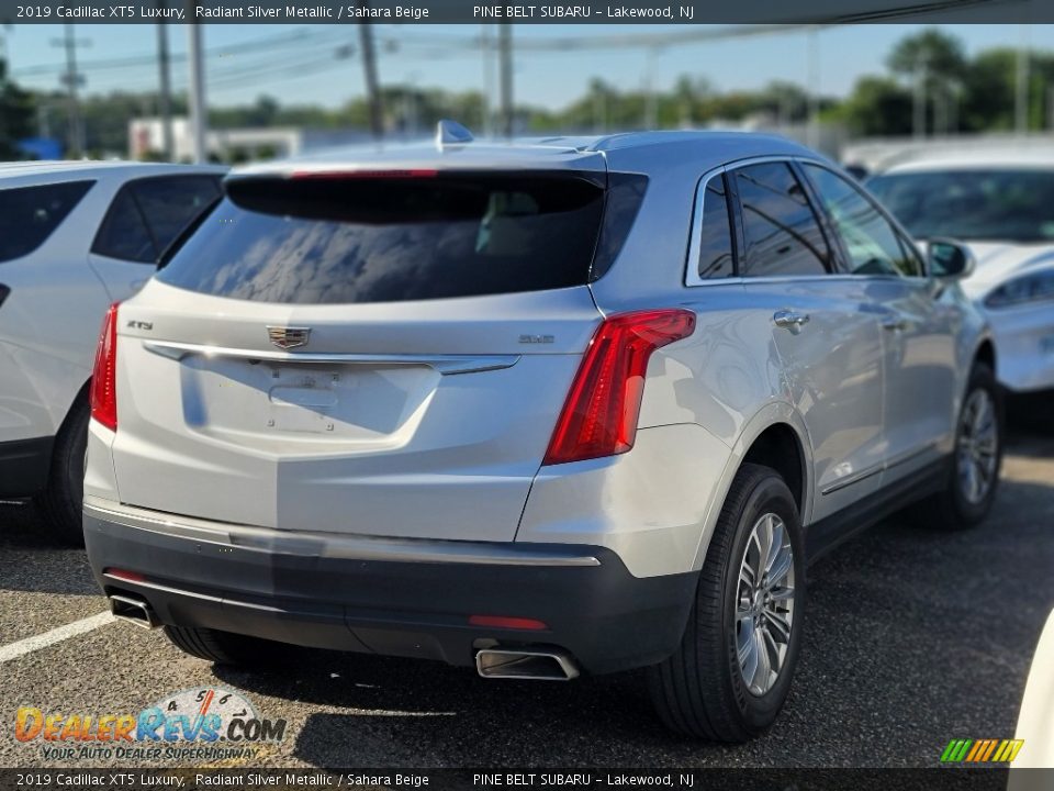 2019 Cadillac XT5 Luxury Radiant Silver Metallic / Sahara Beige Photo #5