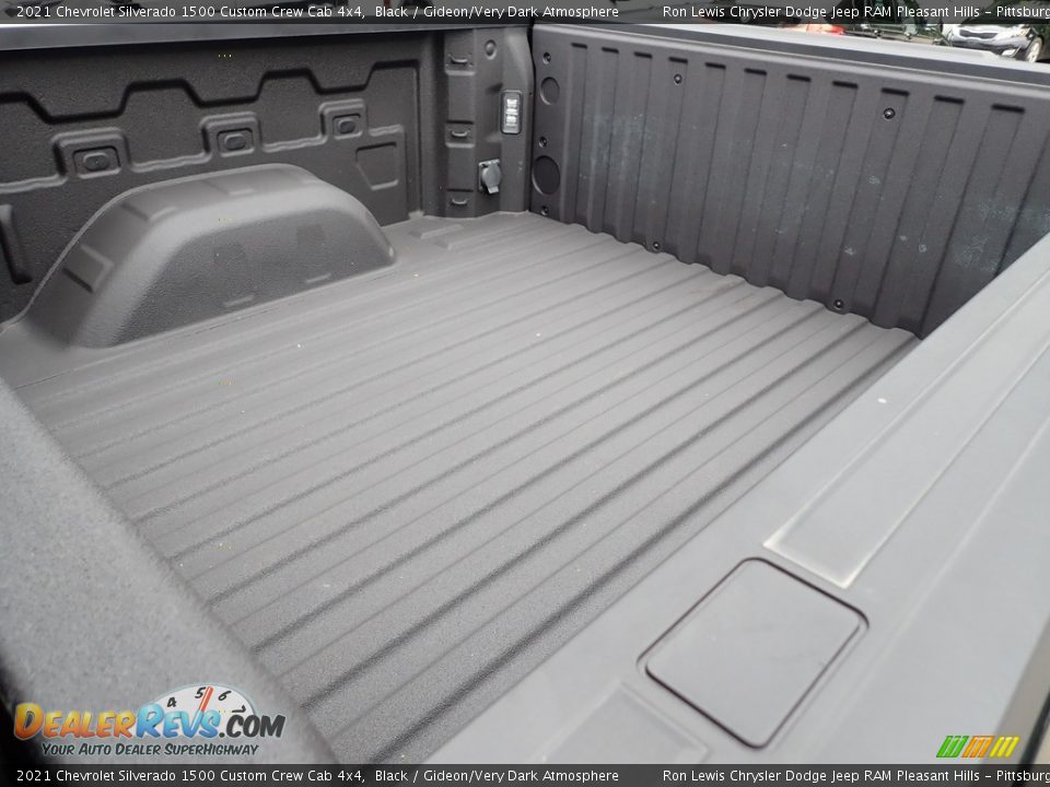 2021 Chevrolet Silverado 1500 Custom Crew Cab 4x4 Black / Gideon/Very Dark Atmosphere Photo #12