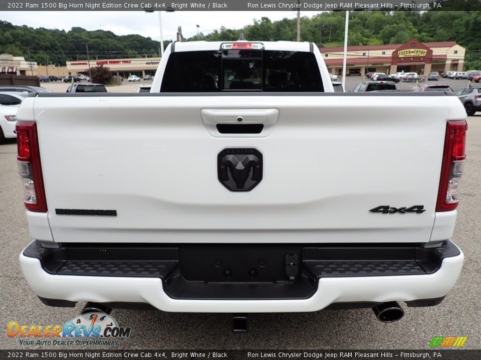 2022 Ram 1500 Big Horn Night Edition Crew Cab 4x4 Bright White / Black Photo #4