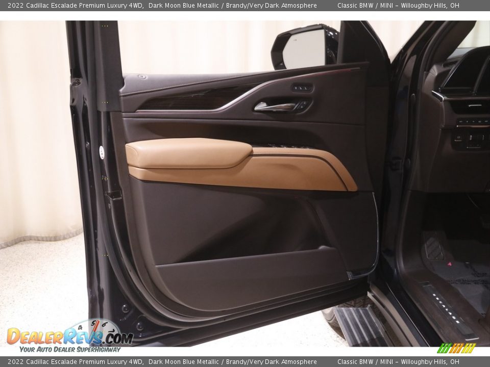 Door Panel of 2022 Cadillac Escalade Premium Luxury 4WD Photo #4