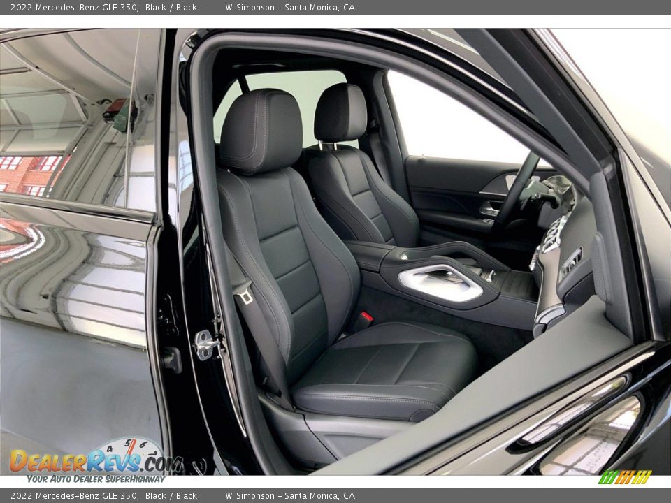 Front Seat of 2022 Mercedes-Benz GLE 350 Photo #5