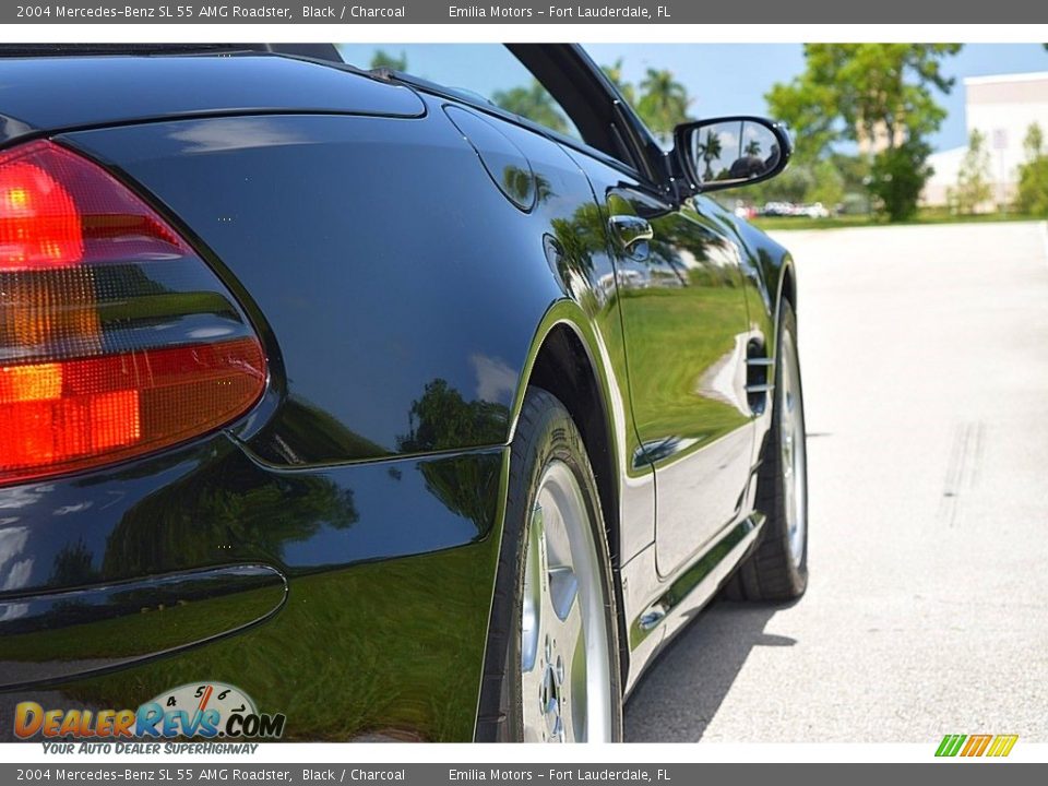 2004 Mercedes-Benz SL 55 AMG Roadster Black / Charcoal Photo #10