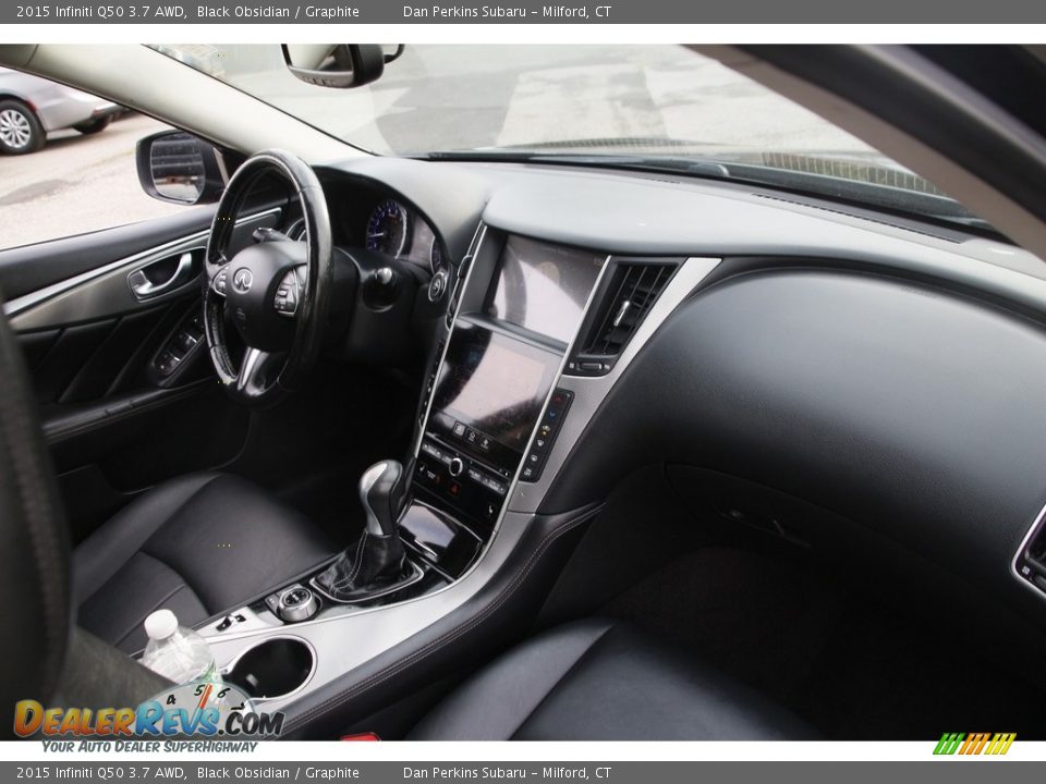 2015 Infiniti Q50 3.7 AWD Black Obsidian / Graphite Photo #16