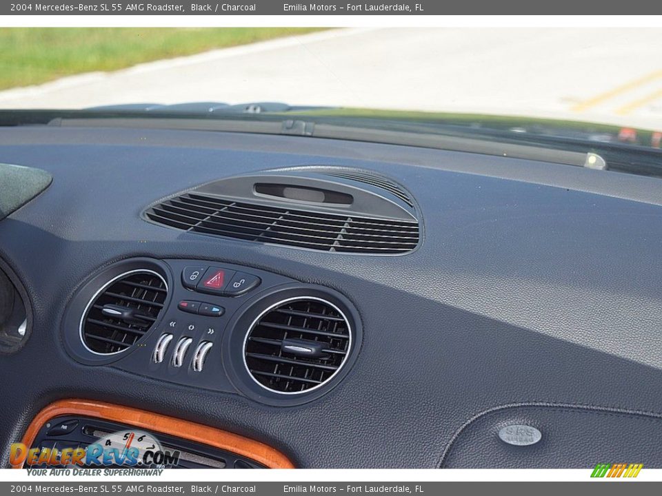 Dashboard of 2004 Mercedes-Benz SL 55 AMG Roadster Photo #30