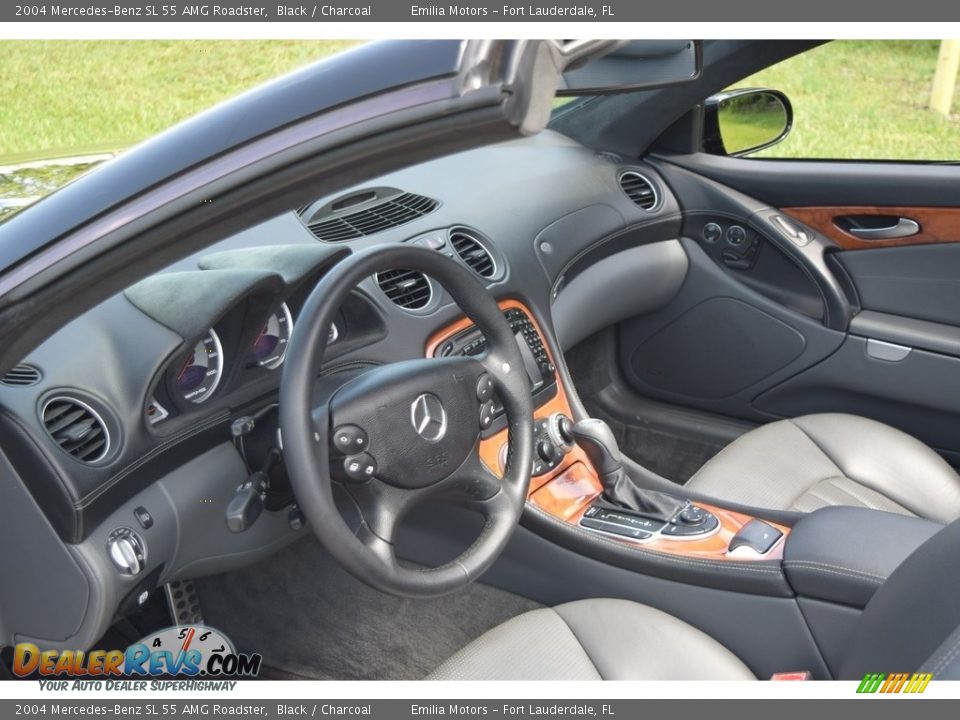 Dashboard of 2004 Mercedes-Benz SL 55 AMG Roadster Photo #36