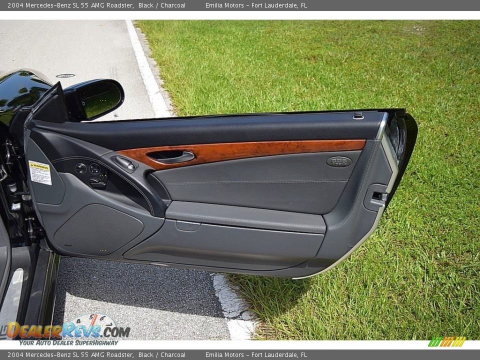 Door Panel of 2004 Mercedes-Benz SL 55 AMG Roadster Photo #48