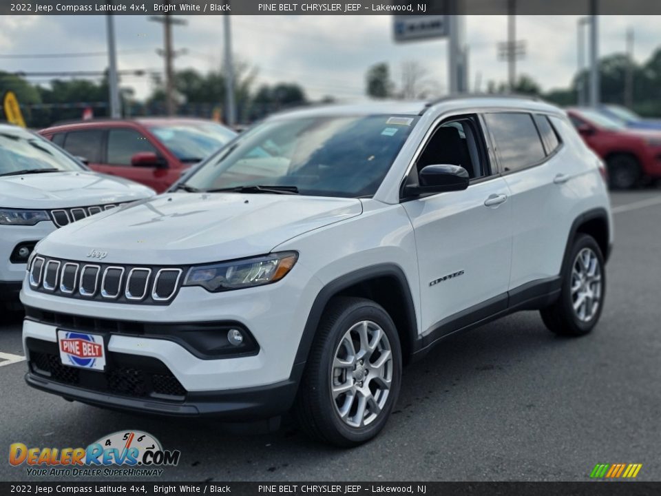 2022 Jeep Compass Latitude 4x4 Bright White / Black Photo #1