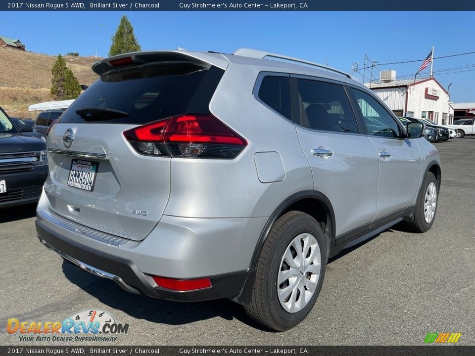 2017 Nissan Rogue S AWD Brilliant Silver / Charcoal Photo #5