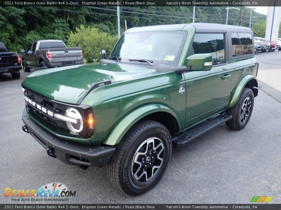 Front 3/4 View of 2022 Ford Bronco Outer Banks 4x4 2-Door Photo #7