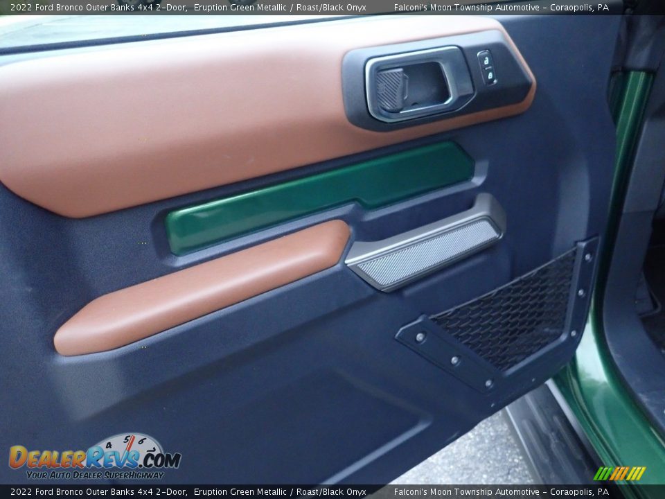 Door Panel of 2022 Ford Bronco Outer Banks 4x4 2-Door Photo #20