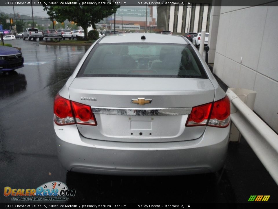 2014 Chevrolet Cruze LS Silver Ice Metallic / Jet Black/Medium Titanium Photo #5