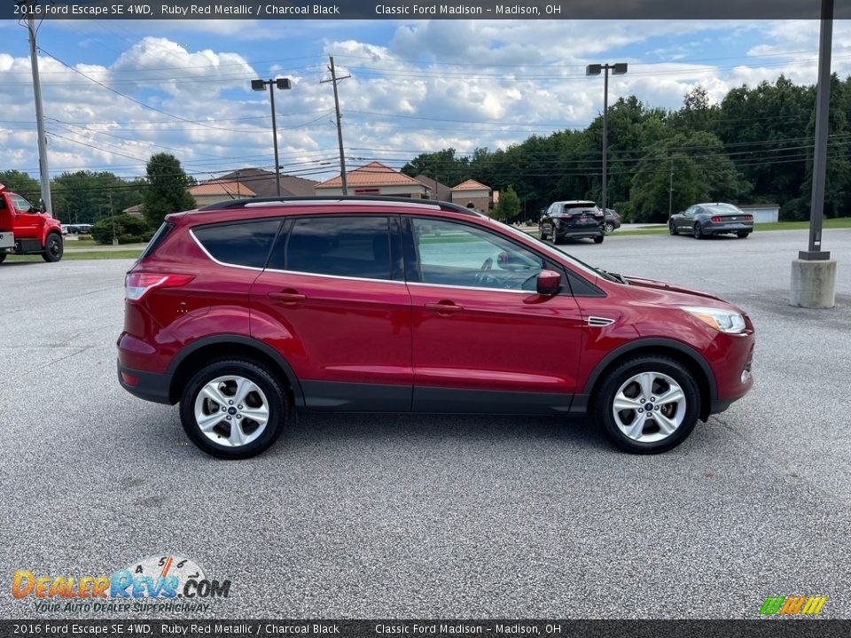 2016 Ford Escape SE 4WD Ruby Red Metallic / Charcoal Black Photo #4