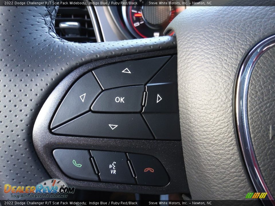 2022 Dodge Challenger R/T Scat Pack Widebody Steering Wheel Photo #17