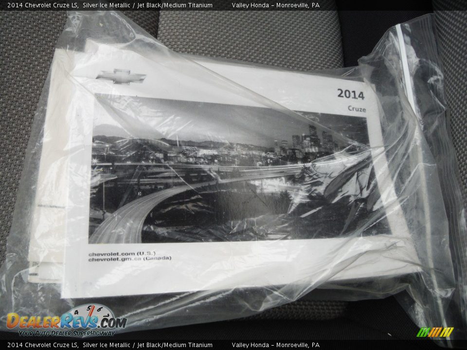 2014 Chevrolet Cruze LS Silver Ice Metallic / Jet Black/Medium Titanium Photo #21