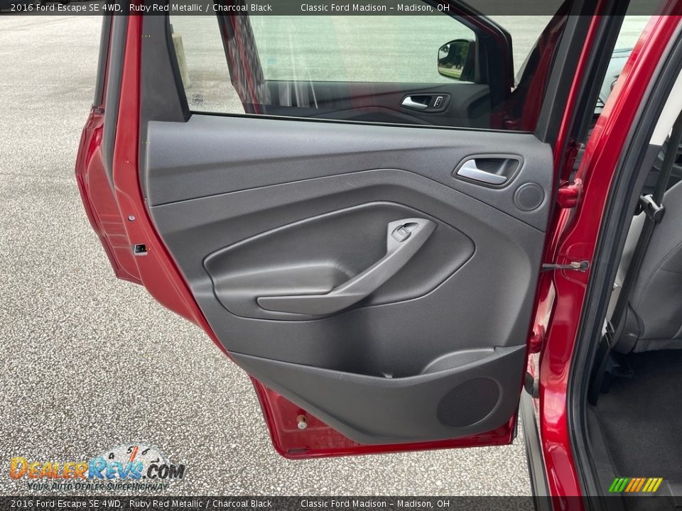 2016 Ford Escape SE 4WD Ruby Red Metallic / Charcoal Black Photo #14