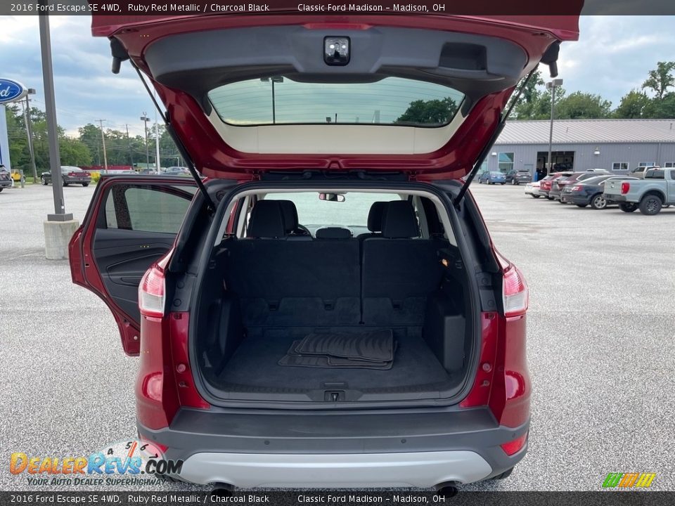 2016 Ford Escape SE 4WD Ruby Red Metallic / Charcoal Black Photo #15