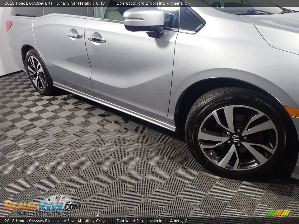 2018 Honda Odyssey Elite Lunar Silver Metallic / Gray Photo #7