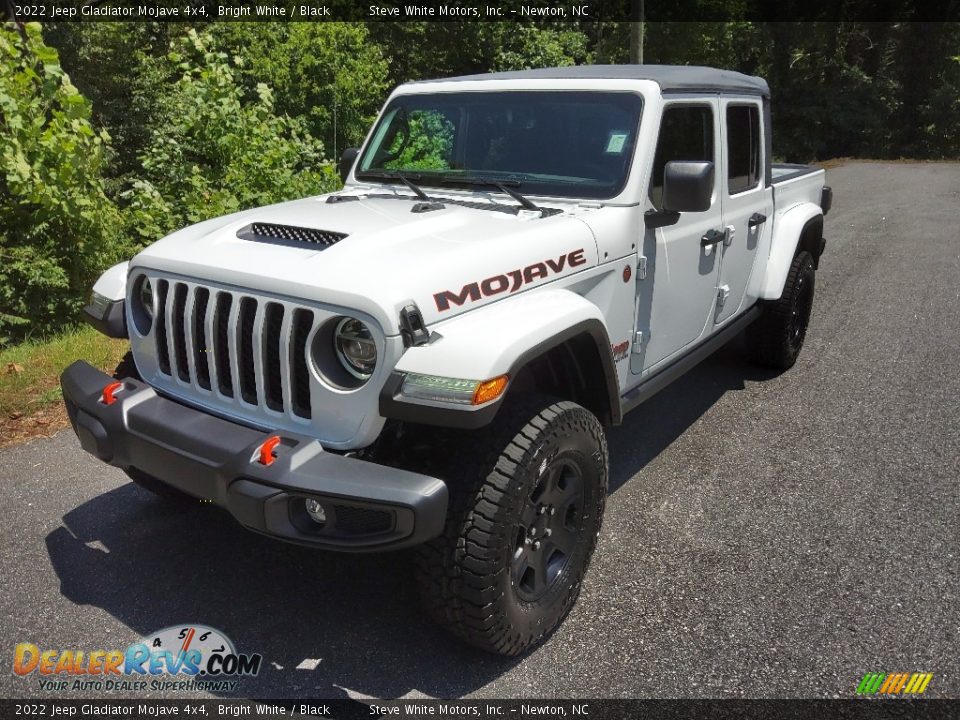 2022 Jeep Gladiator Mojave 4x4 Bright White / Black Photo #2